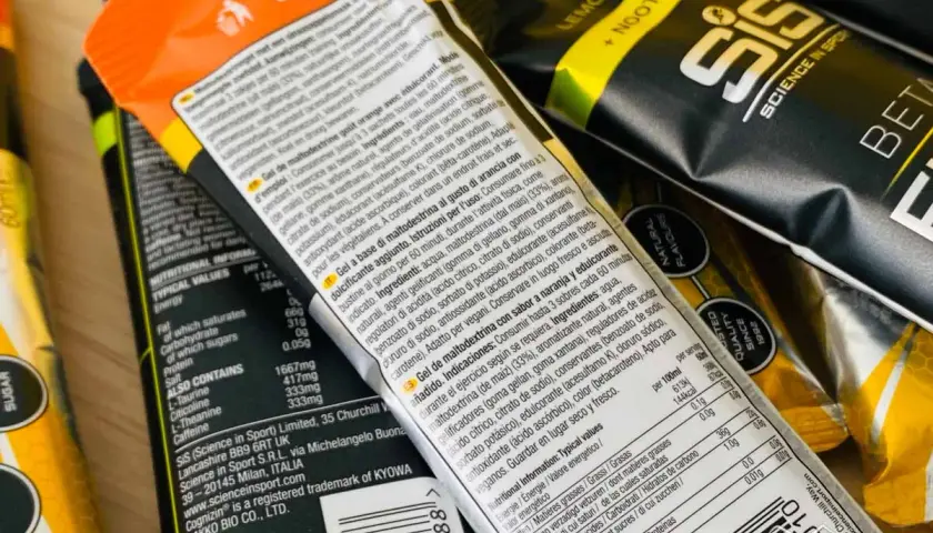 Gel de maltodextrina con sabor a naranja. La maltodextrina es un carbohidrato que aporta energía rápida.