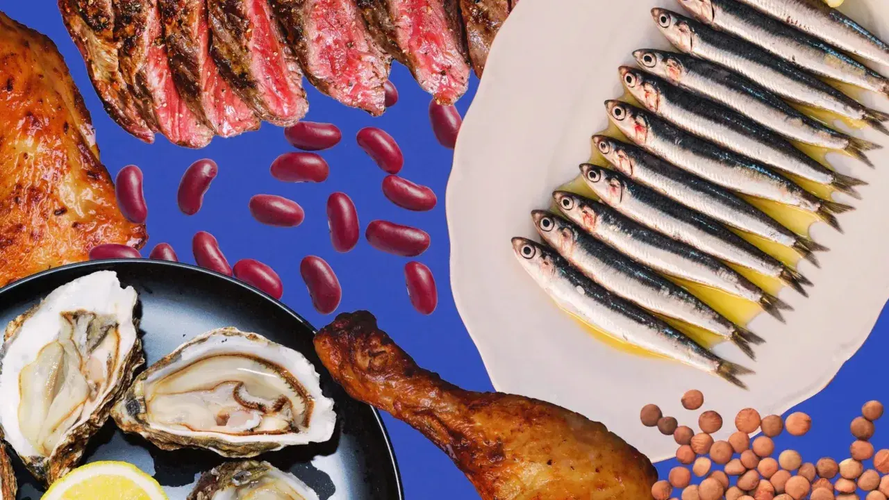 Filetes de carne, ostras, pollo asado, anchoas y frijoles. Alimentos ricos en zinc para una dieta equilibrada.