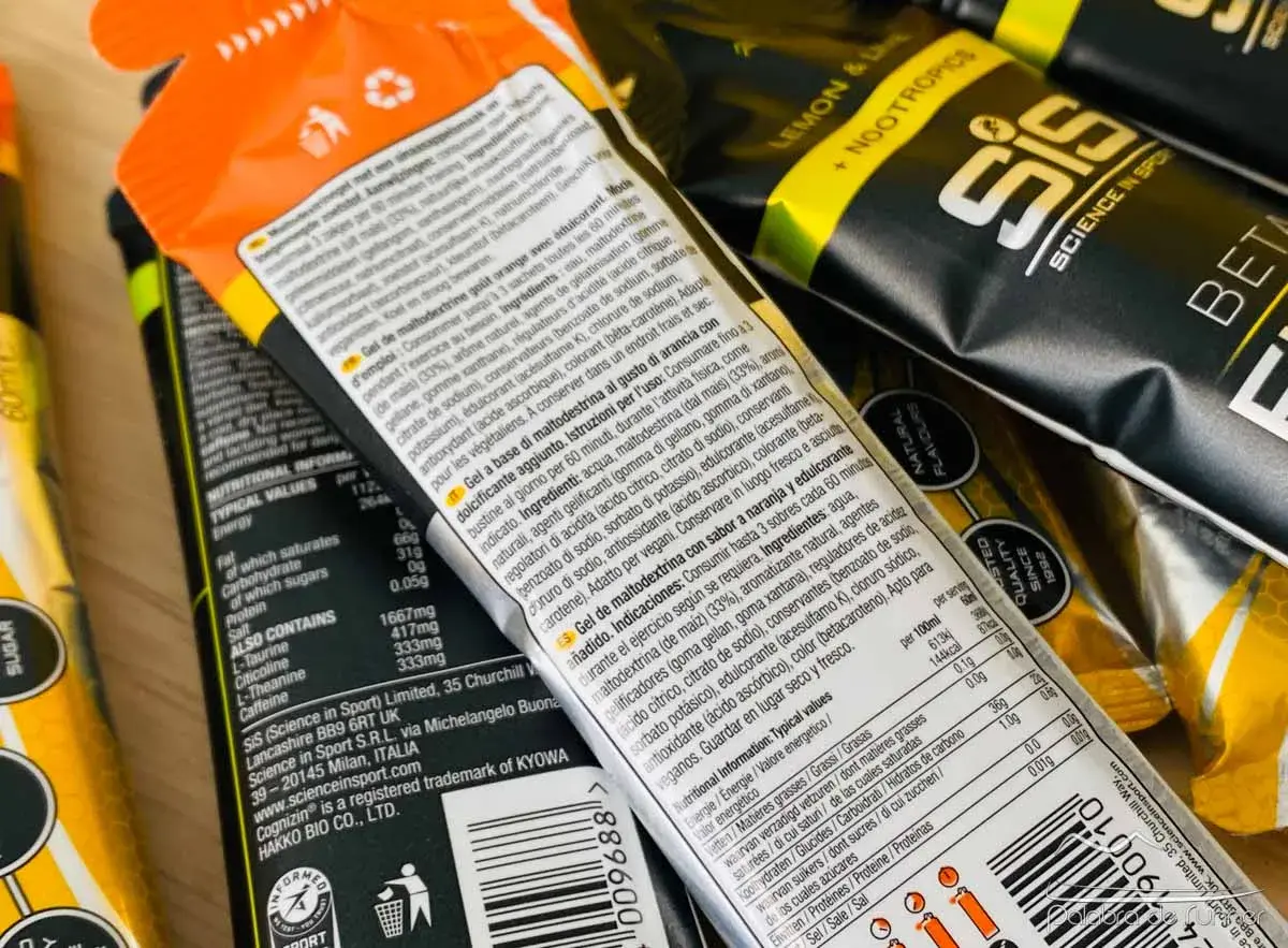 Gel de maltodextrina con sabor a naranja. La maltodextrina es un carbohidrato que aporta energía rápida.