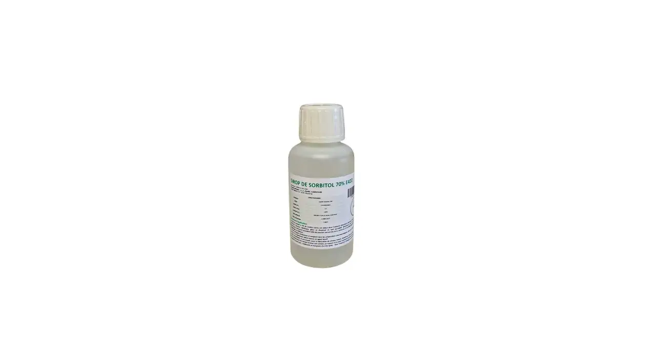 Botella de sirope de sorbitol 70% E420. El sorbitol que es un edulcorante, se usa en alimentos y productos farmac&eacute;uticos.